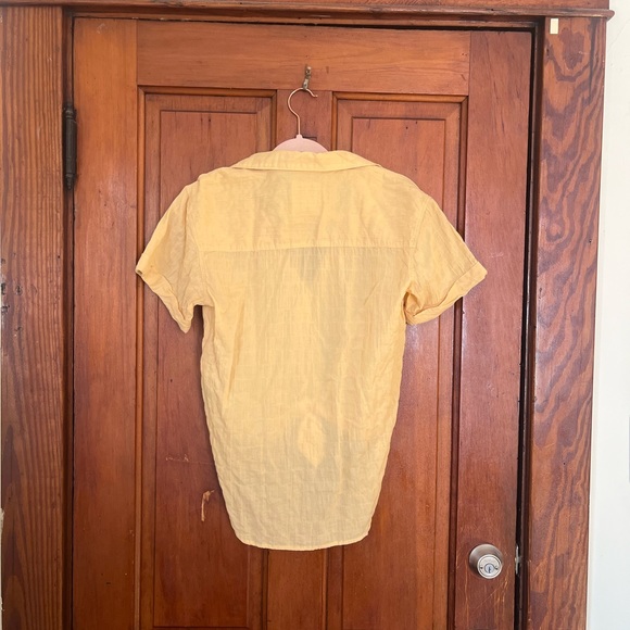 NWT Abercrombie Short-Sleeve Resort Boyfriend Shirt, pale gold, S - Picture 2 of 3